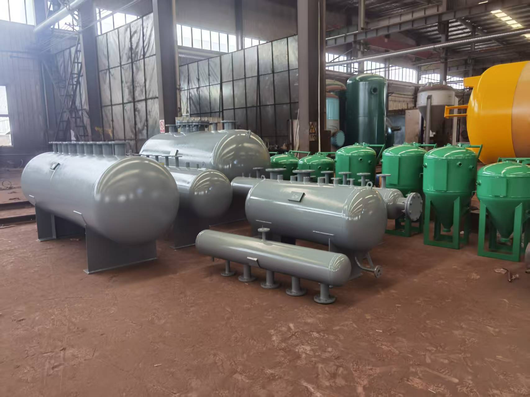 卧式储气罐、分汽缸